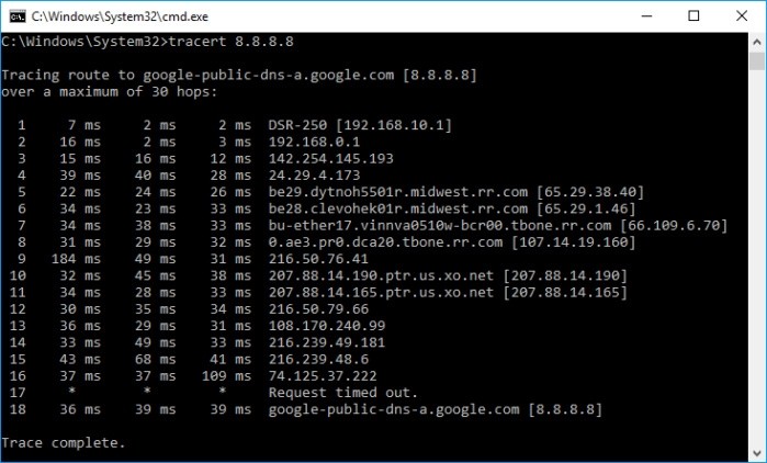 Na obrázku vidíte výstup z příkazu traceroute, kde je jasně vidět nasazení dvojitého NATu. Svědčí o tom privátní adresy uvedené u prvních dvou skoků.