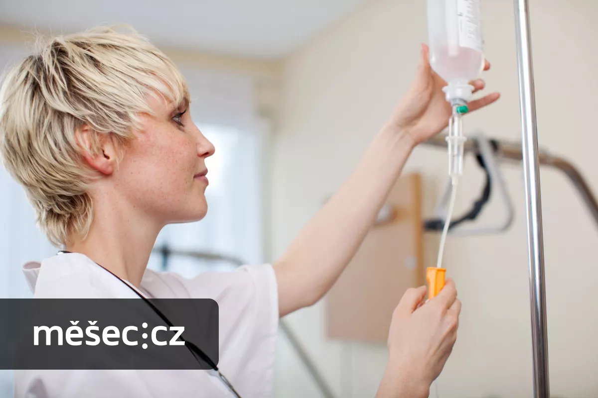 Majetek odkázala asistentovi sociálních služeb a dceru vydědila. Soud dědictví potvrdil, ale vydědění zrušil