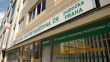 Náhledový obrázek - Puč ve vojenské pojišťovně graduje, chystá se další střet