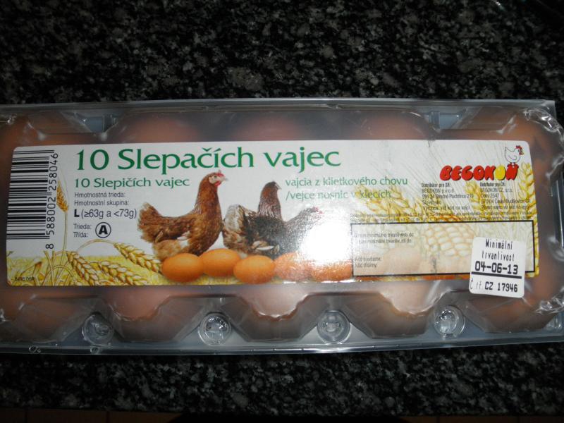 Někdy i více než polovina vajec v balení měla poškozenou nebo špinavou skořápku