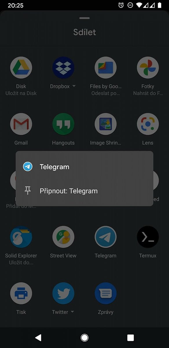 V menu sdílení je možné si některé oblíbené položky podržením prstu připíchnout nahoru.