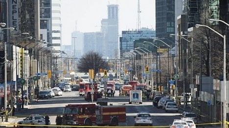 Náhledový obrázek - Řidič dodávky zabil v Torontu deset lidí, dalších 15 zranil