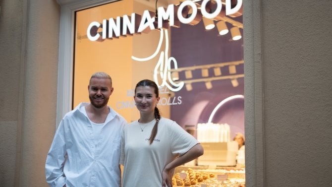 Skořicové rolky Cinnamood vstupují do Česka. Zájemci je nejdříve ochutnají v Praze, v plánu jsou ale i další města