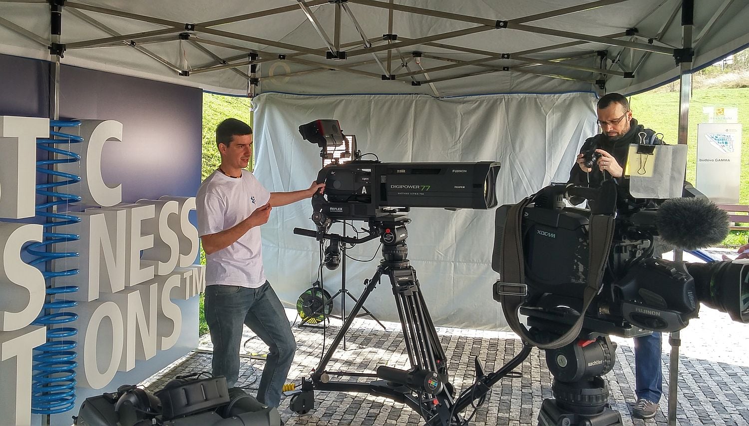 O2 přenosový vůz (Outside Broadcast van)