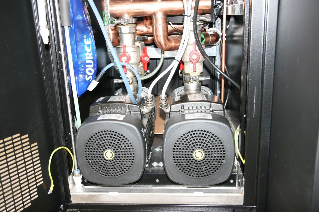 Škoda Auto HPE SGI 8600 clustery, klimatizace a vstup do DC C12