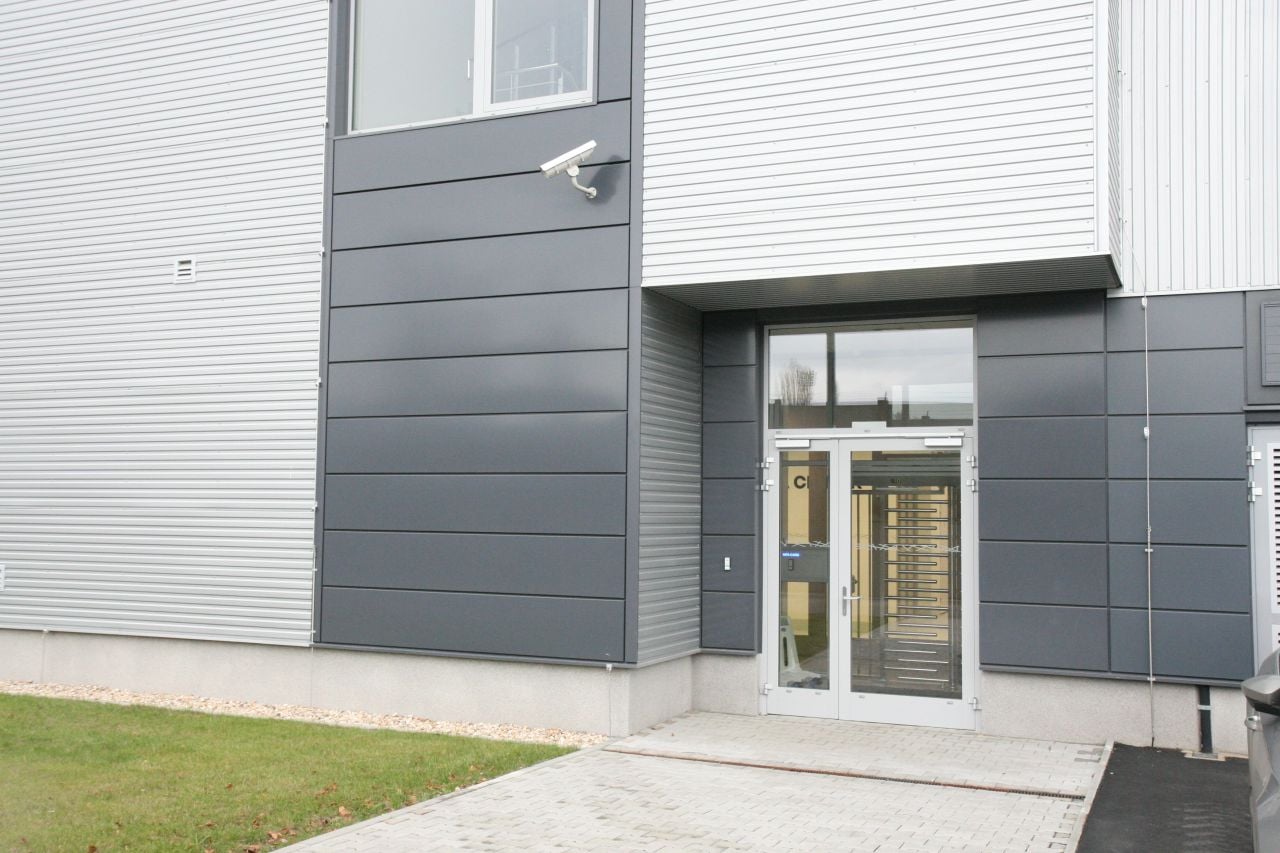 Škoda Auto HPE SGI 8600 clustery, klimatizace a vstup do DC C12