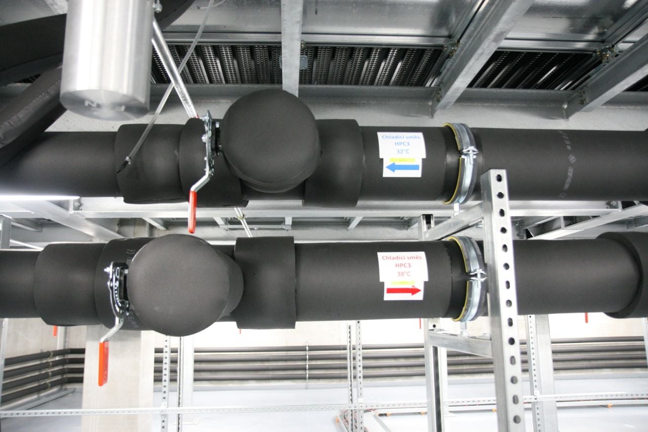 Škoda Auto HPE SGI 8600 clustery, klimatizace a vstup do DC C12