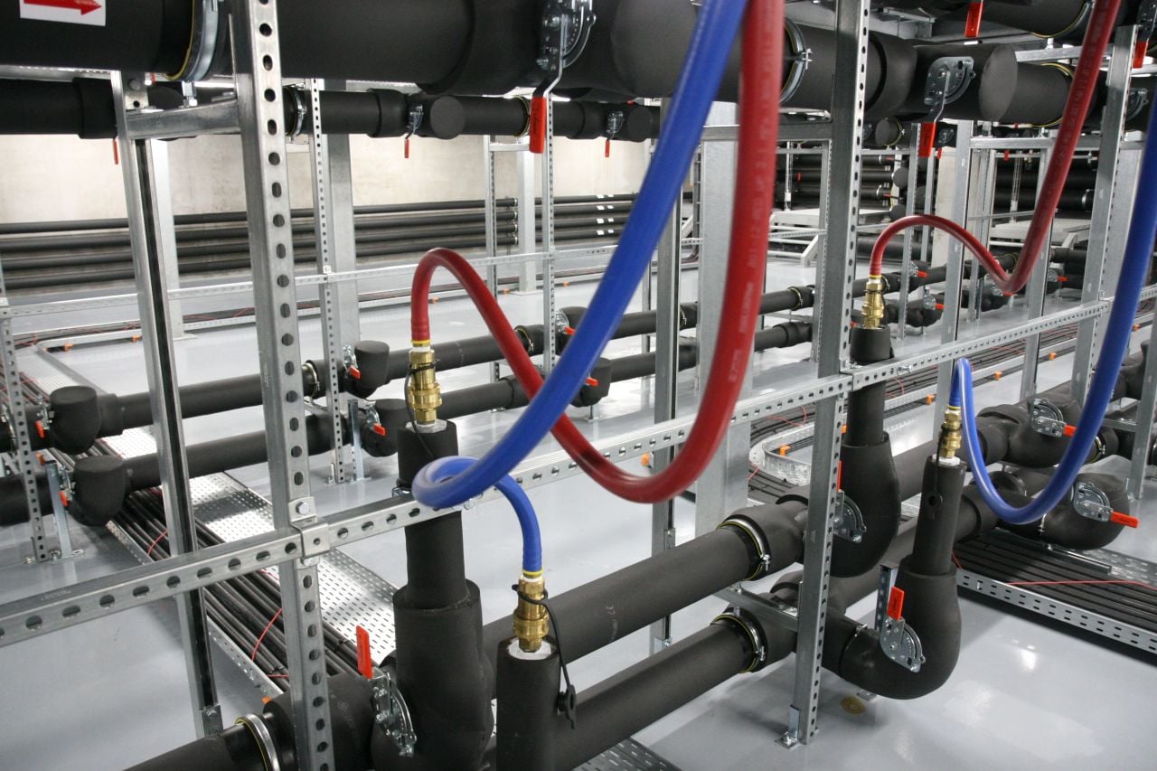 Škoda Auto HPE SGI 8600 clustery, klimatizace a vstup do DC C12