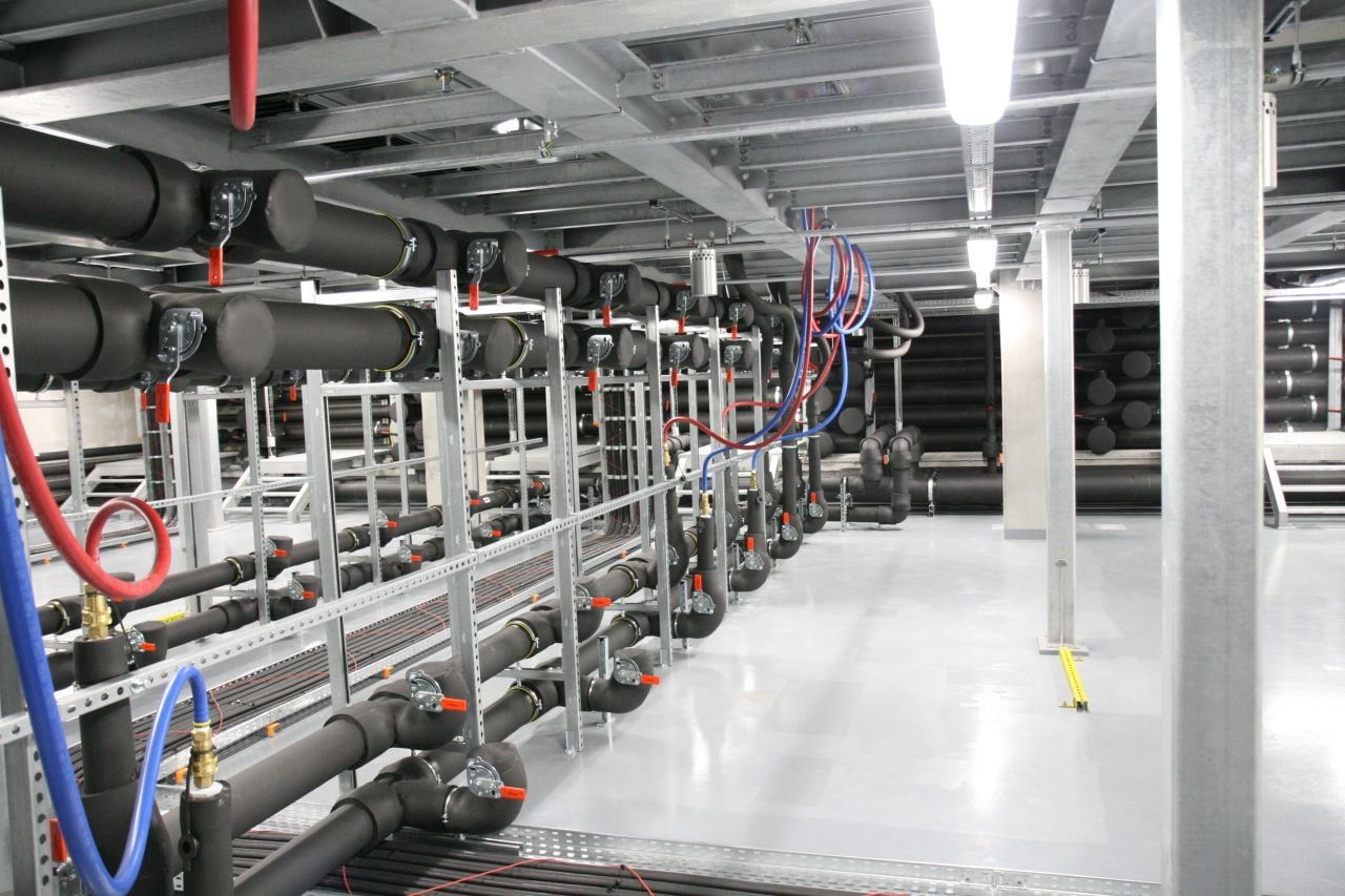 Škoda Auto HPE SGI 8600 clustery, klimatizace a vstup do DC C12