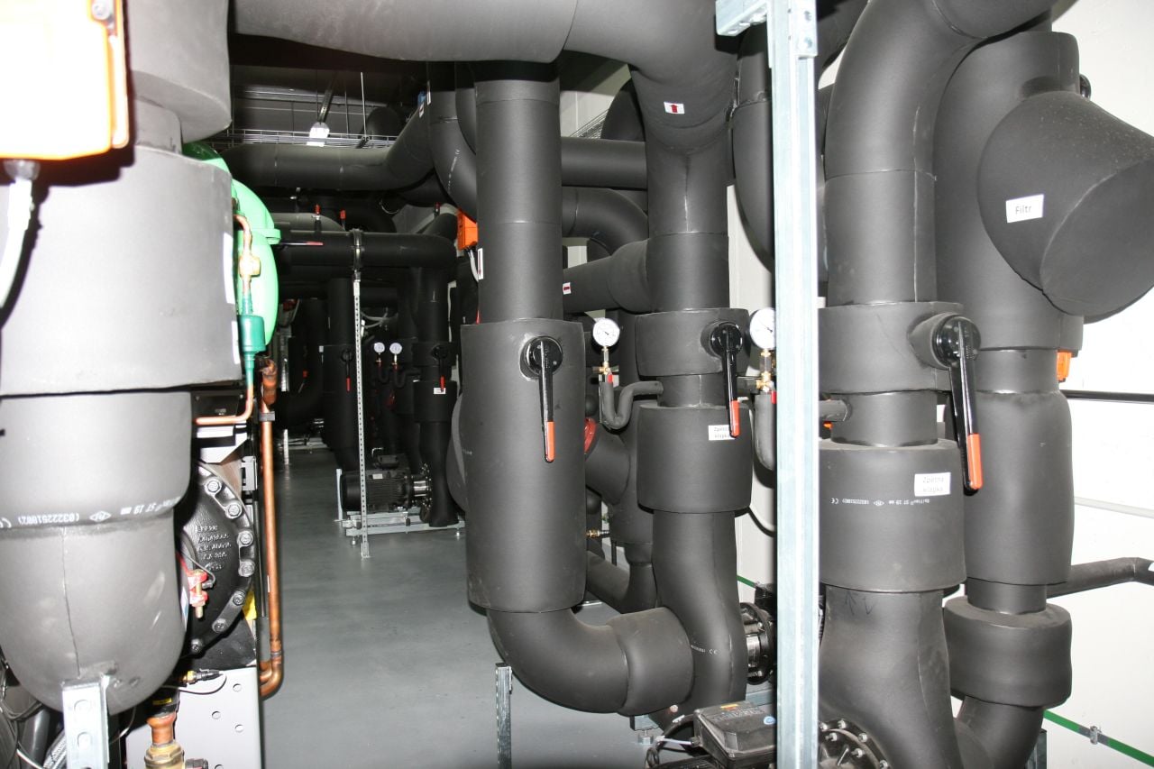 Škoda Auto HPE SGI 8600 clustery, klimatizace a vstup do DC C12