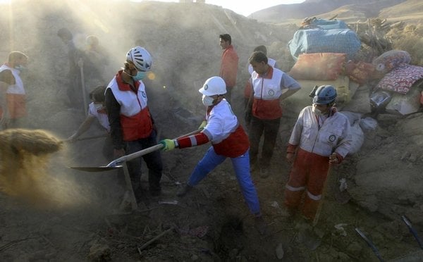 2015-12-v-c3adrc3a1nu-skonc48dili-s-pc3a1trc3a1nc3adm-po-obc49bt