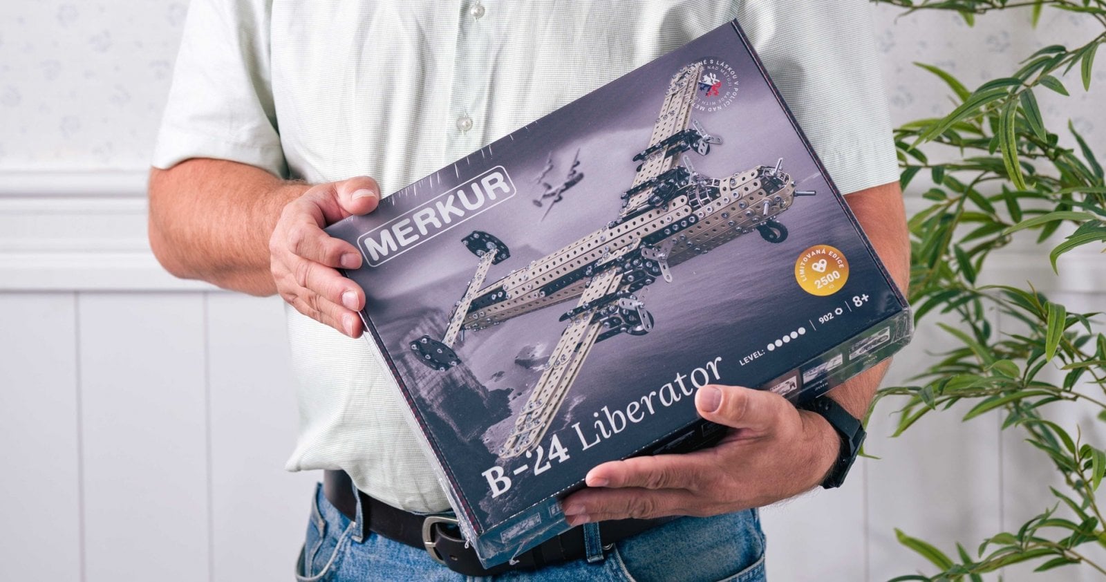 Limitovaná edice bombardéru B24 Liberátor ke 100. výročí Merkuru