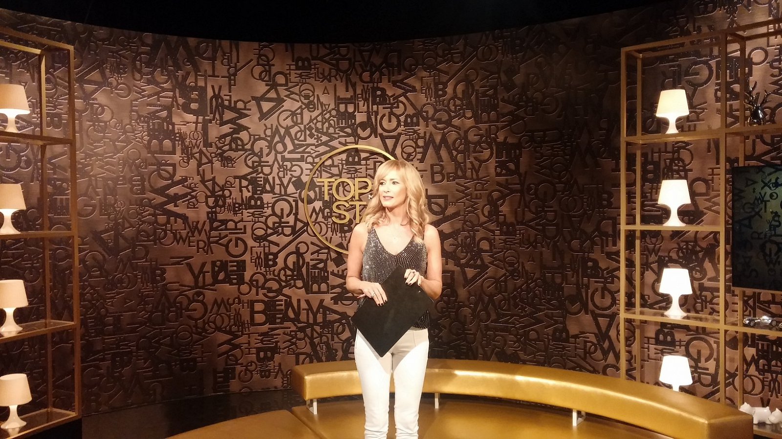 Nové studio a moderátorka Top Star magazínu