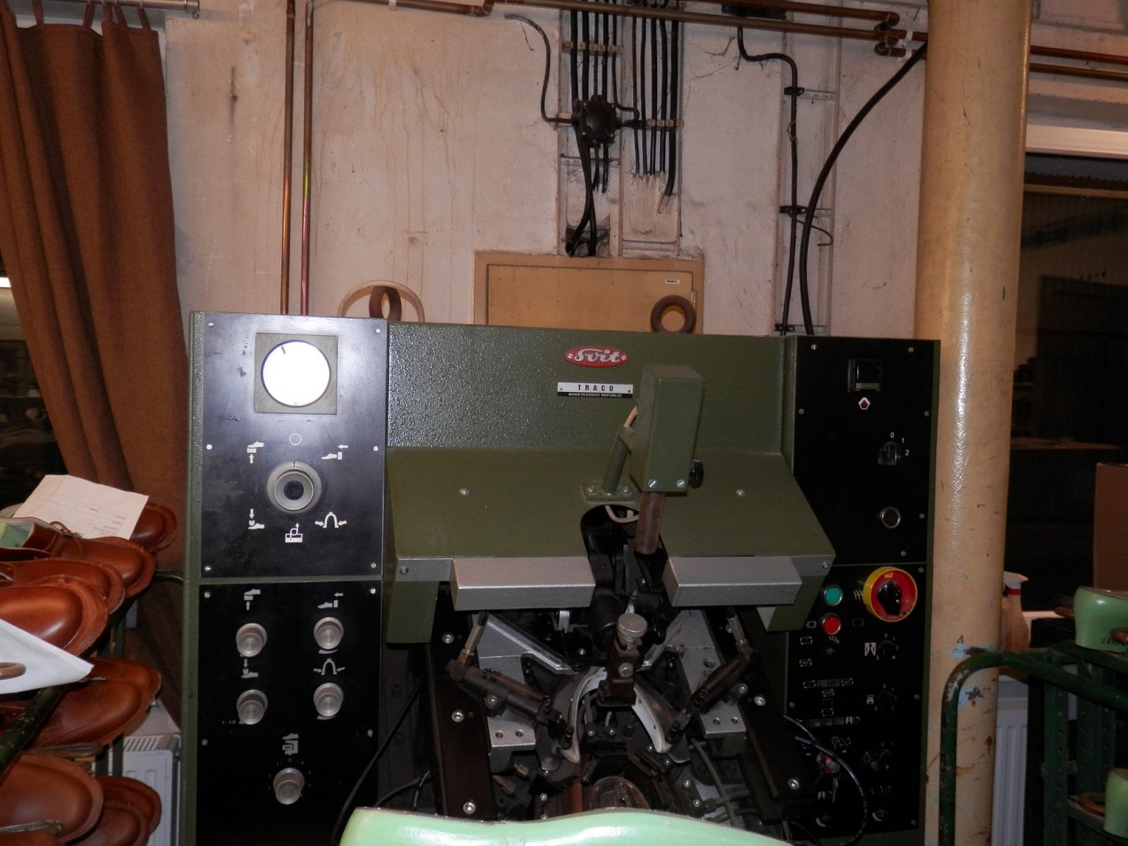 Stroje pocházejí ze Svitu