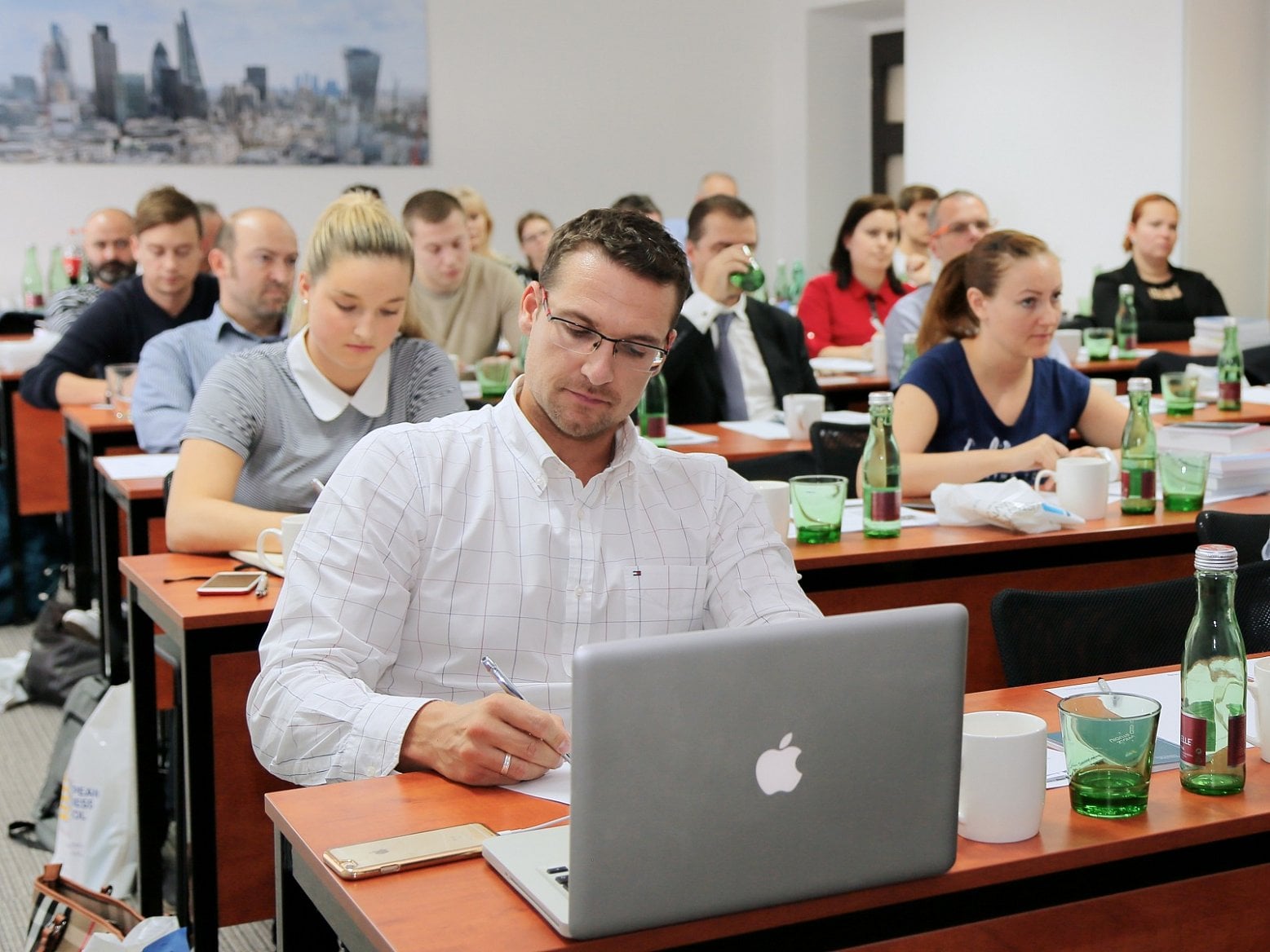 2020-02-1_European-Business-School-Pro-studium-na-EBSchool-lze-z