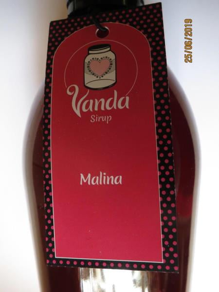 Falšované potraviny - výrobna VANDA TRANTINOVÁ, Brno, Vanda Sirup Malina. Výrobek byl vyroben z méně ovoce (podíl ovocné složky byl nižší), než bylo uvedeno na obale.