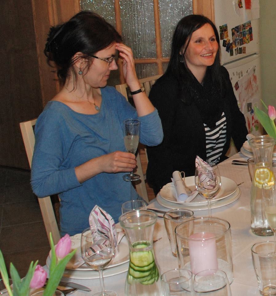 Takto se vaří a stoluje v bytové restauraci 4 schody.