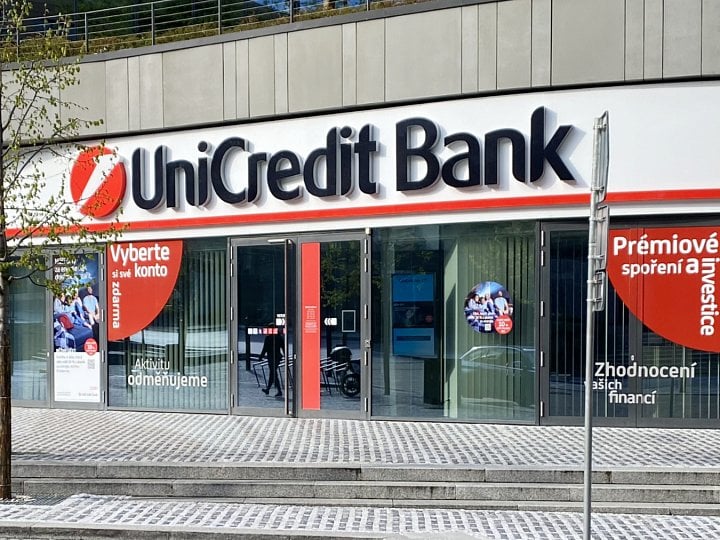 Pobočka Unicredit Bank v Praze 4 (22. 4. 2022)