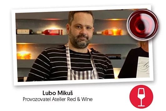Moderní evropská restaurace, jejíž kuchyně je inspirovaná Francií. Potrpí si na sezónní a kvalitní suroviny a nechybí ani široká nabídka vín. Především z méně známých, originálních vinařství, která jinde nenajdete.