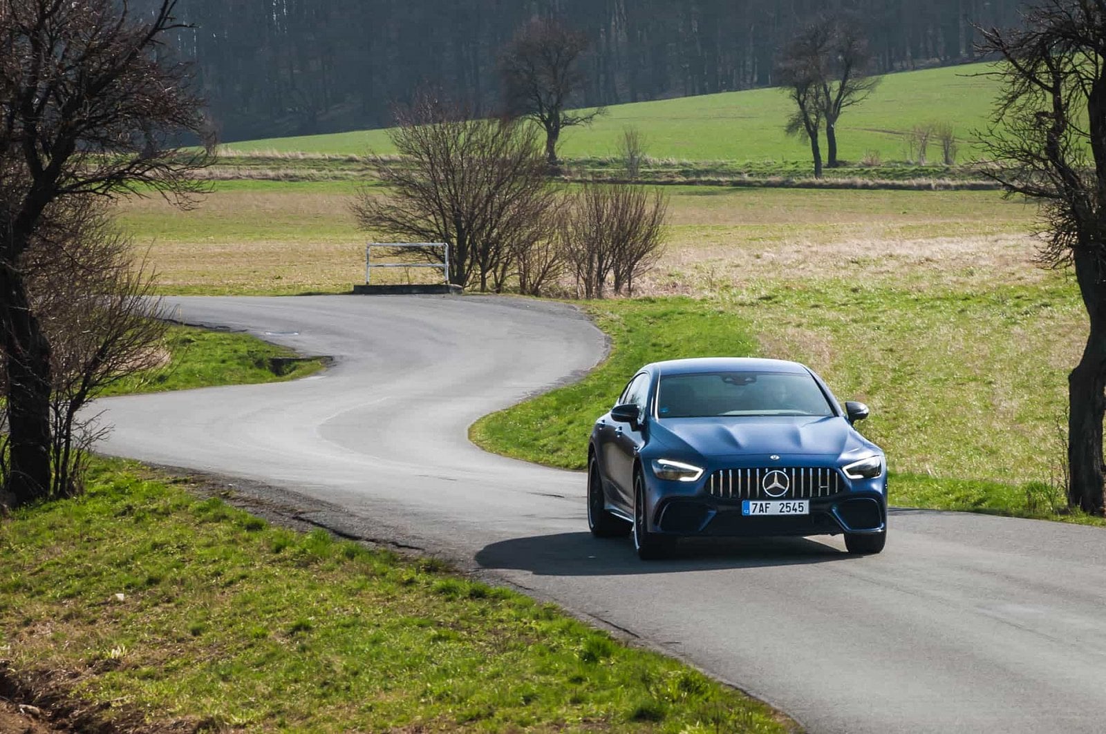 2019-04-mercedes-gt-4door-22.jpg