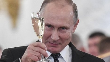 Náhledový obrázek - Putin míří za jasným vítězstvím. Volit ho chtějí téměř tři čtvrtiny Rusů