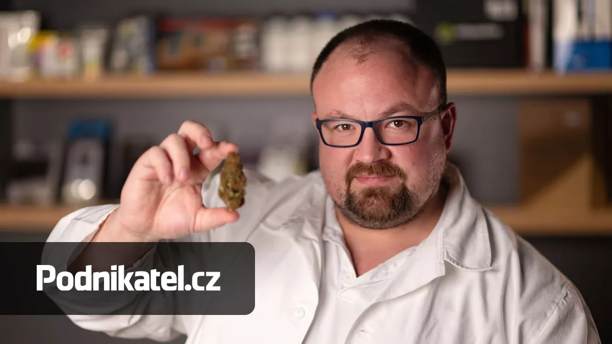 Má lékařskou praxi a vedle toho vyrábí a prodává produkty s CBD