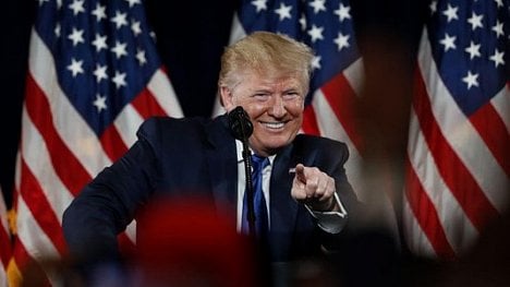Náhledový obrázek - Trumpova kampaň získala i díky hrozbě impeachmentu 200 milionů dolarů. Cílem je miliarda