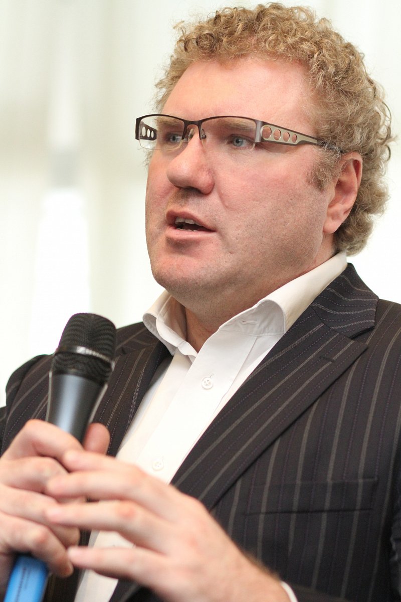 Jak Česká televize představovala kanály ČT :D a ČT art