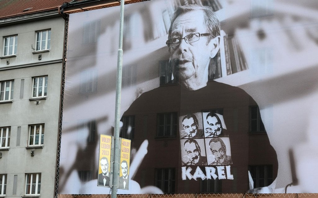 2016-12-pohled-do-rodinnc3bdch-alb-karla-schwarzenberga-a-miloc5