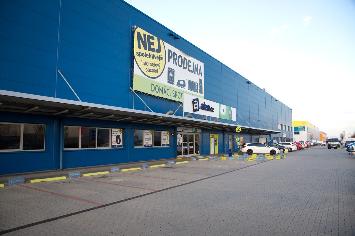 Alza má před Vánoci napilno