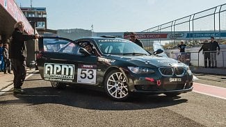 Náhledový obrázek - Za volantem okruhových BMW Radicalteamu: I vy můžete být závodními jezdci