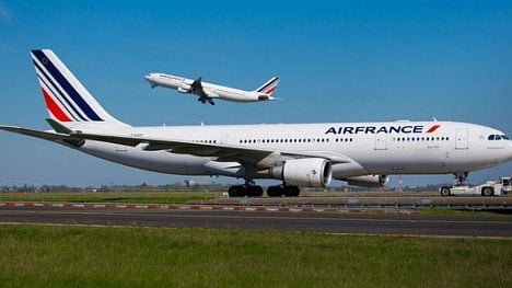 Náhledový obrázek - Čínské aerolinky koupí deset procent v Air France. Zaplatí deset miliard