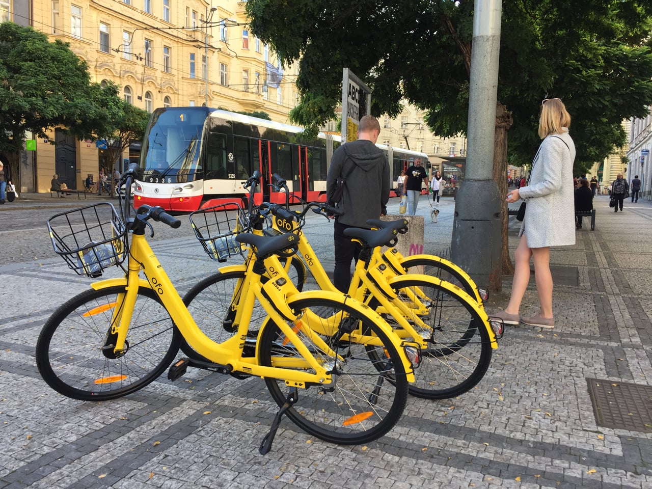 Čínská kola ofo startují v Praze