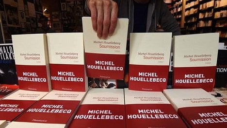 Náhledový obrázek - The Guardian: Houellebecqova kniha je víc než satira islámu, odhaluje prodejnost a chlípnost