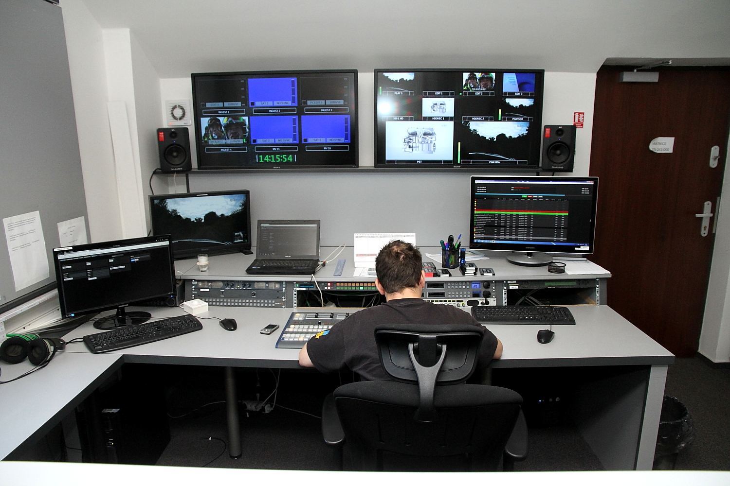 Na návštěvě studia, redakce a zázemí Sportu 5