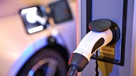 Náhledový obrázek - Do tří let vznikne v Česku 1200 stanic pro elektromobily. Stát přispěje miliardu