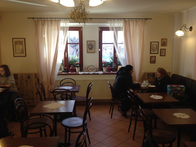 Roudnická cukrárna a kavárna navazuje na vídeňskou kulturu.