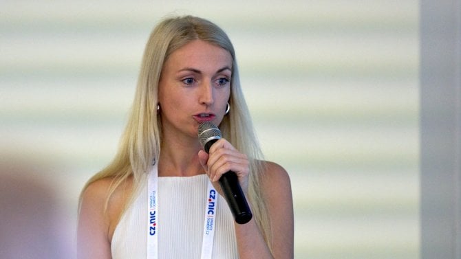 Věra Mikušová CZ.NIC