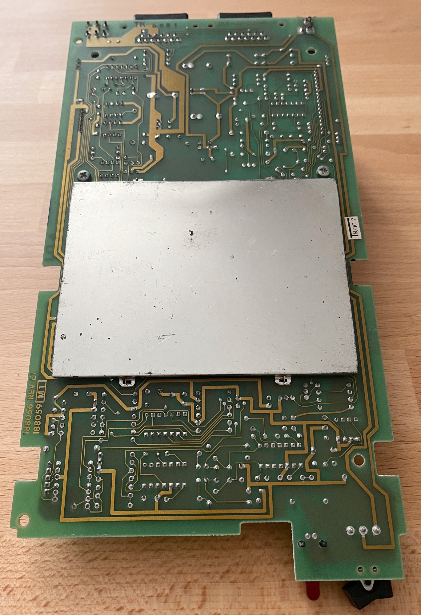 Detail řídící elektroniky, pohled ze strany spojů.