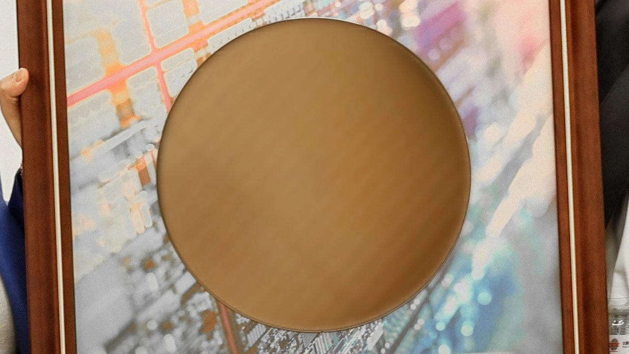 Wafer s 2nm čipy (respektive CCD čiplety) Epyc 9006 Venice