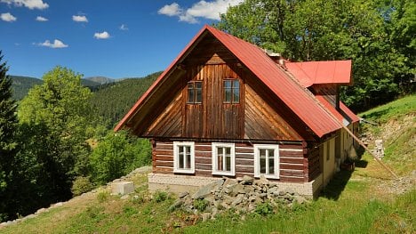 Náhledový obrázek - Poptávka po prodeji bytů zamrzla. Hitem jsou chaty a chalupy