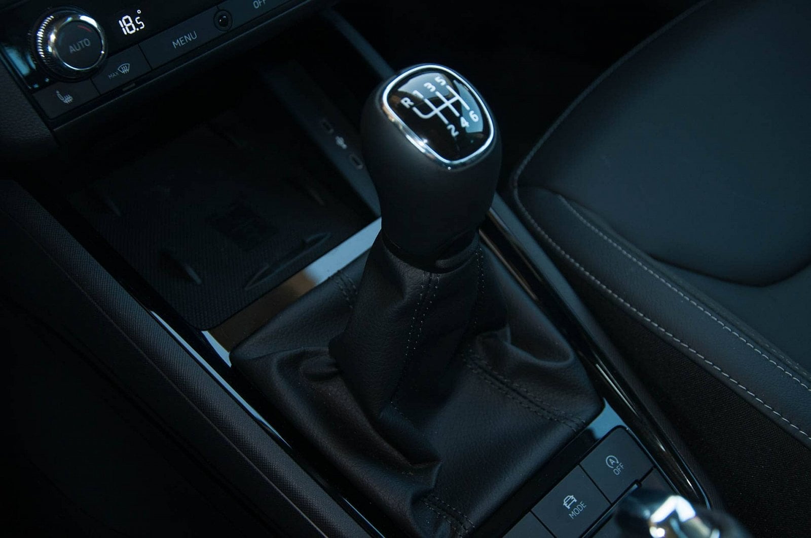 2019-11-skoda-kamiq-17-of-45.jpg