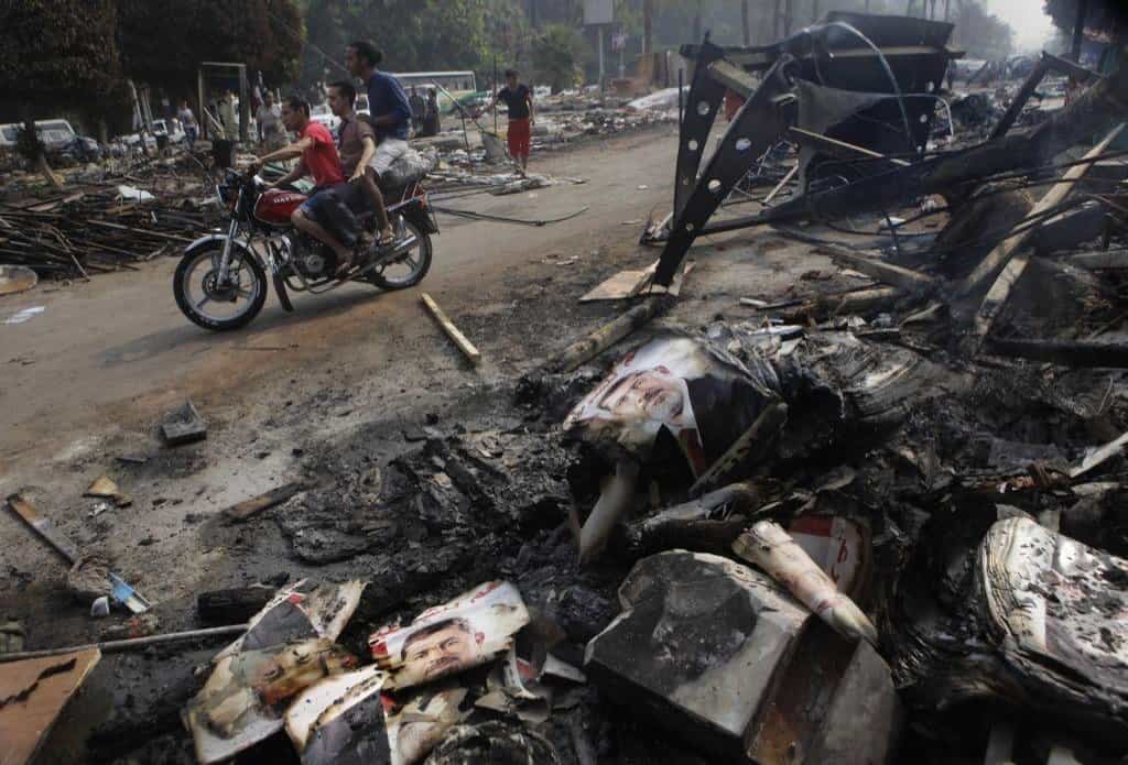 2018-12-vlna-nc3a1silc3ad-v-egyptc49b-mc3a1-stovky-obc49btc3ad-z