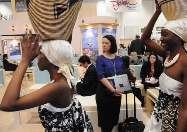 2010-12-c5beivc49b-z-berlc3adna-malajskc3a1-miss-c48deskc3a9-piv