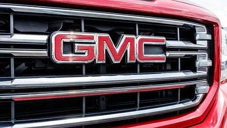 Náhledový obrázek - Obchodní válka a drahé suroviny. Americká automobilka General Motors snížila výhled