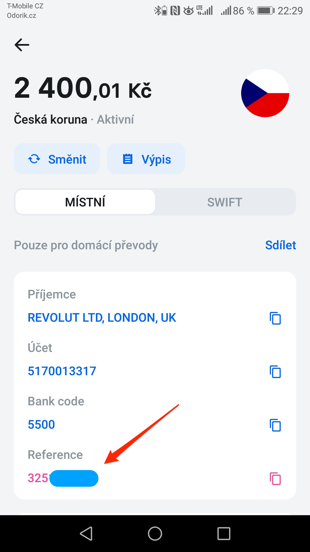 Pro tuzemskou platbu v CZK musíte použít referenční číslo svého účtu, viz šipka.