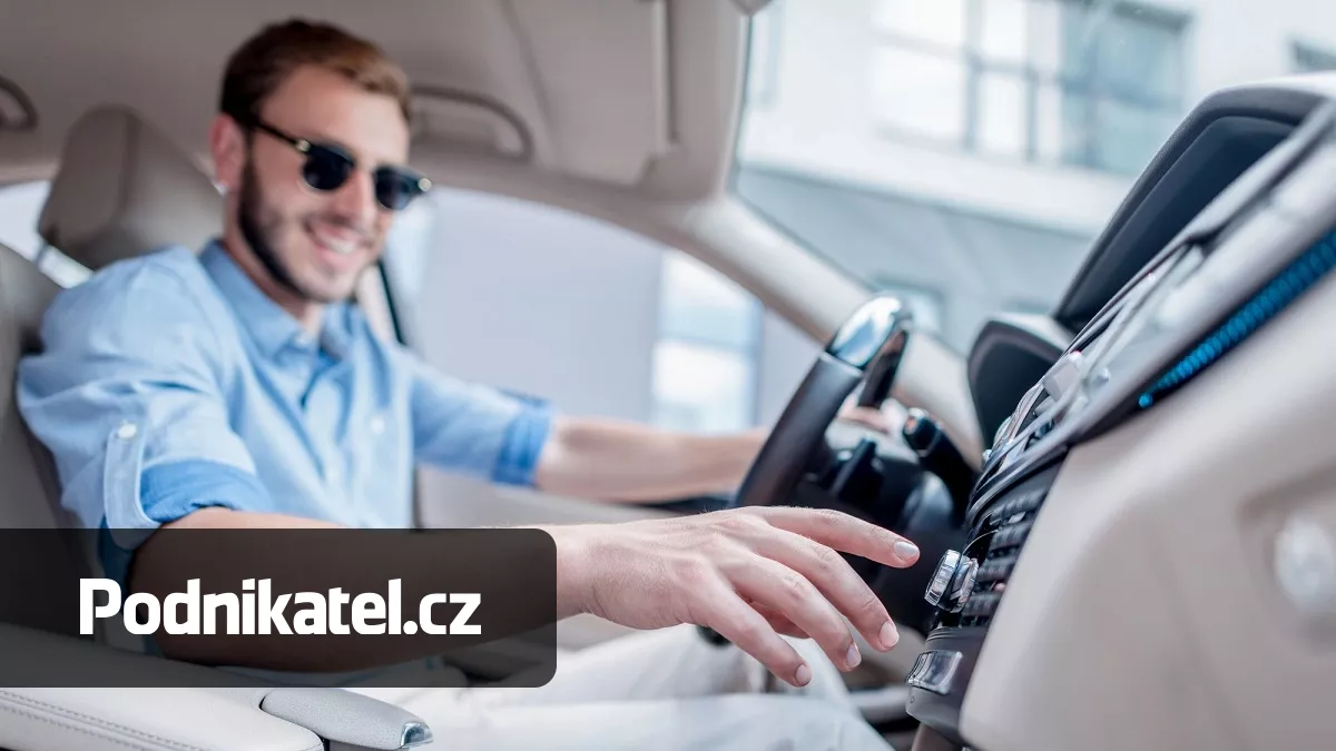 Koncesionářské poplatky se platí také za rádio v autě