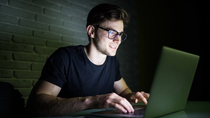 F8 / Suport Ukraine / stock.adobe.com