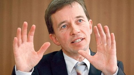 Náhledový obrázek - Bernd Lucke se rozhodl zničit euro, aby zachránil Evropskou unii