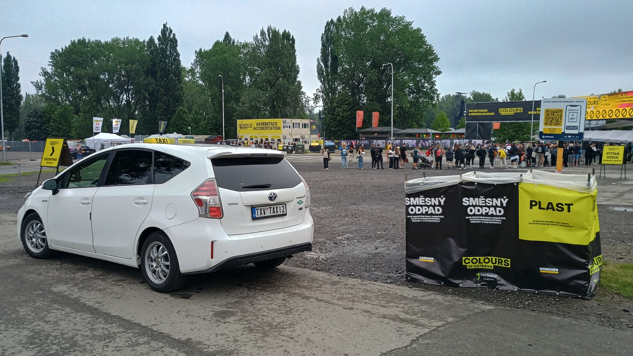 Ilustrační fotografie. Vozidlo taxislužby na festivalu Colours of Ostrava. (15. 07. 2026)